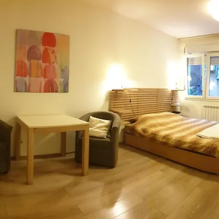 Monaco Studio Apartment Belgrad